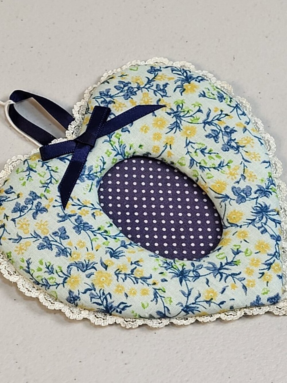 Vtg Artisan Photo Frame Cotton Fabric Padded Lace 5"x5" Blue Heart New '70s USA - Picture 3 of 7